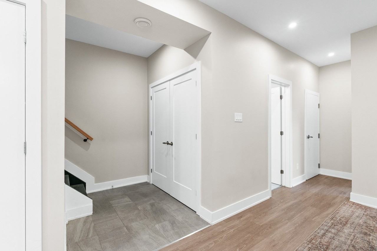 423 Ravenhill Ave - Photo 3 of 22