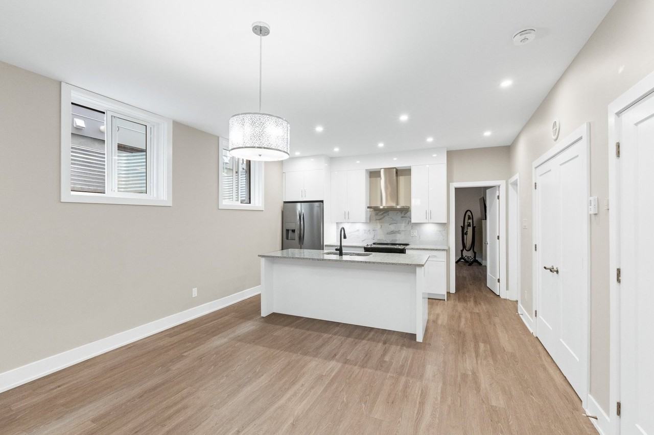 423 Ravenhill Ave - Photo 4 of 22