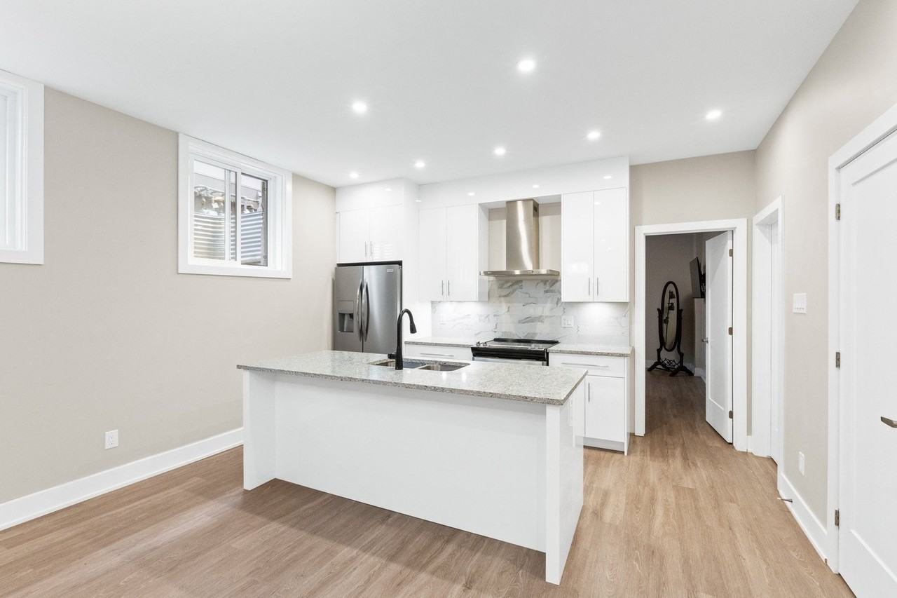 423 Ravenhill Ave - Photo 5 of 22