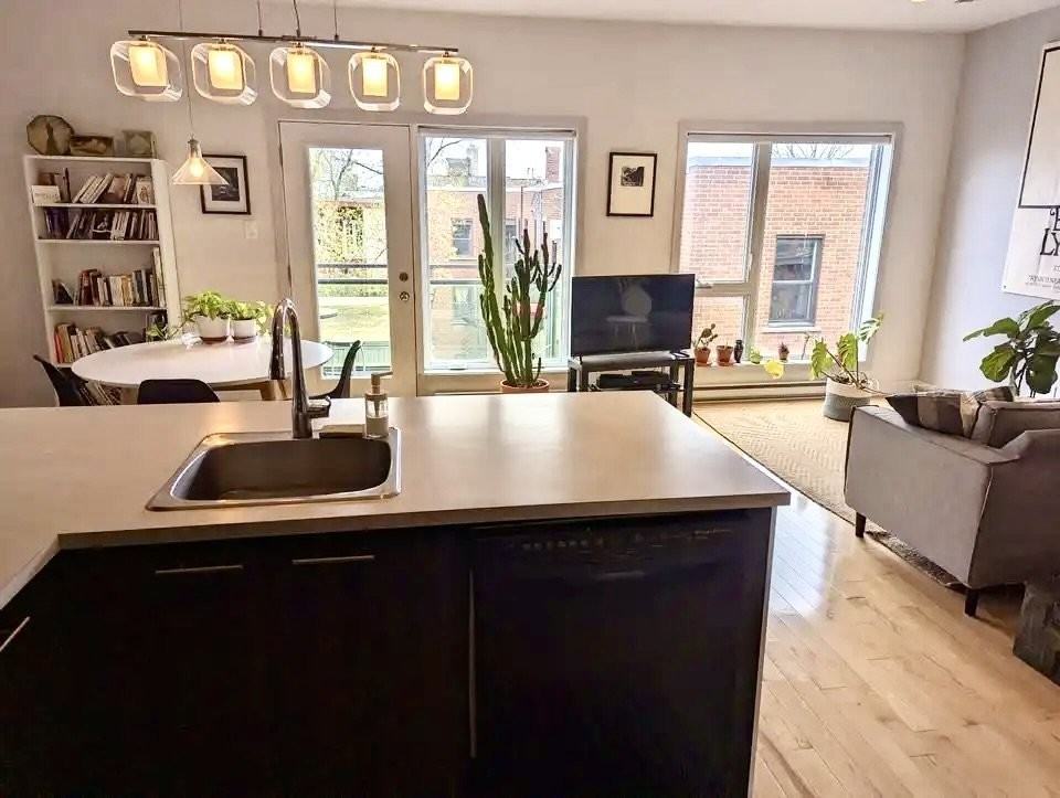 5311 Rue Rivard - Photo 2 of 8