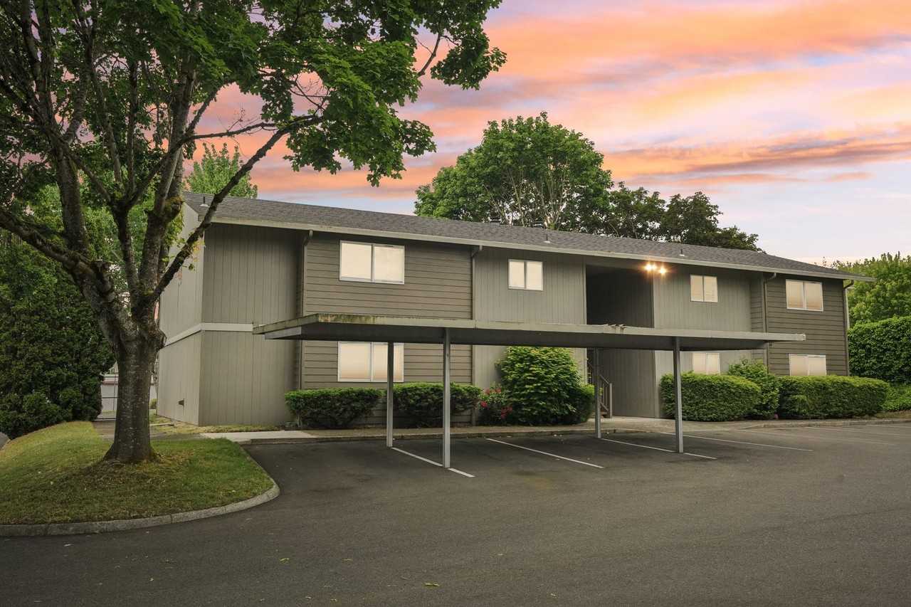 The Arch - Photo 4 of 50