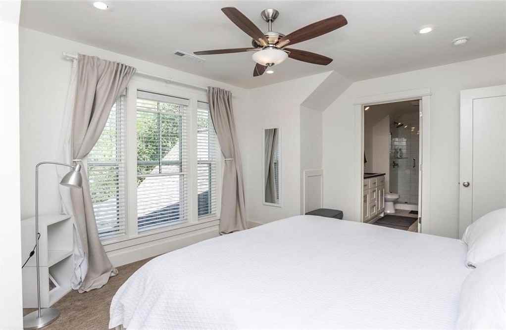 306 Nw H St - Photo 6 of 16