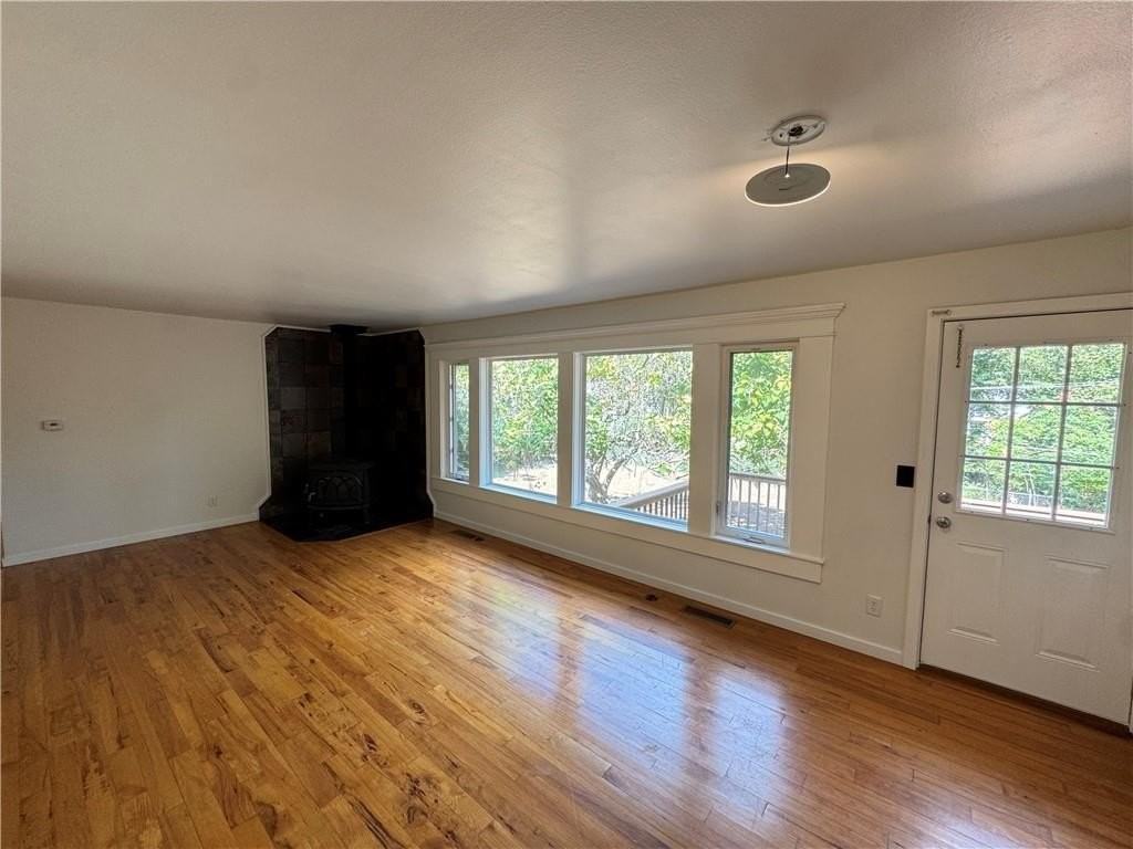 700 E Edna St - Photo 3 of 28