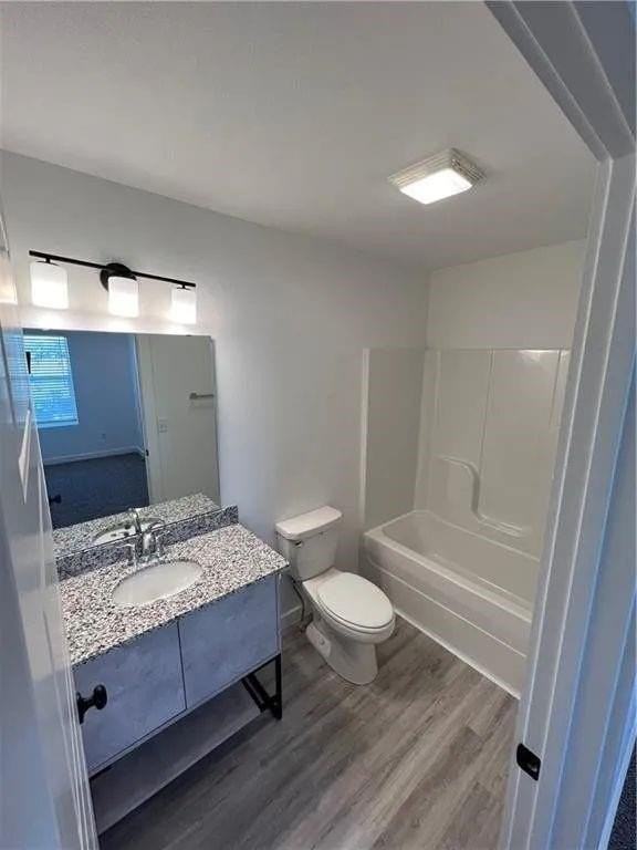 1020 Boardwalk Ave - Photo 5 of 10