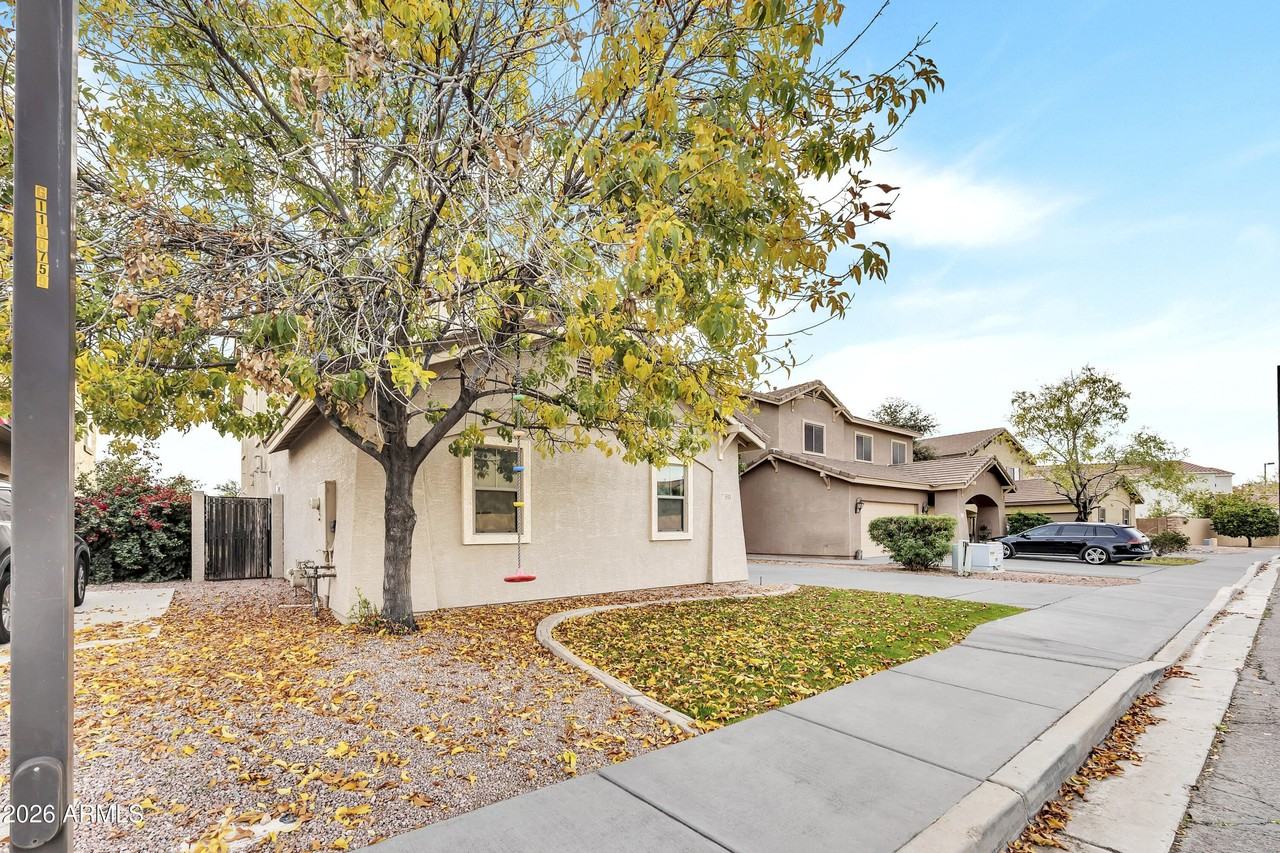 3533 E Flower St - Photo 3 of 40