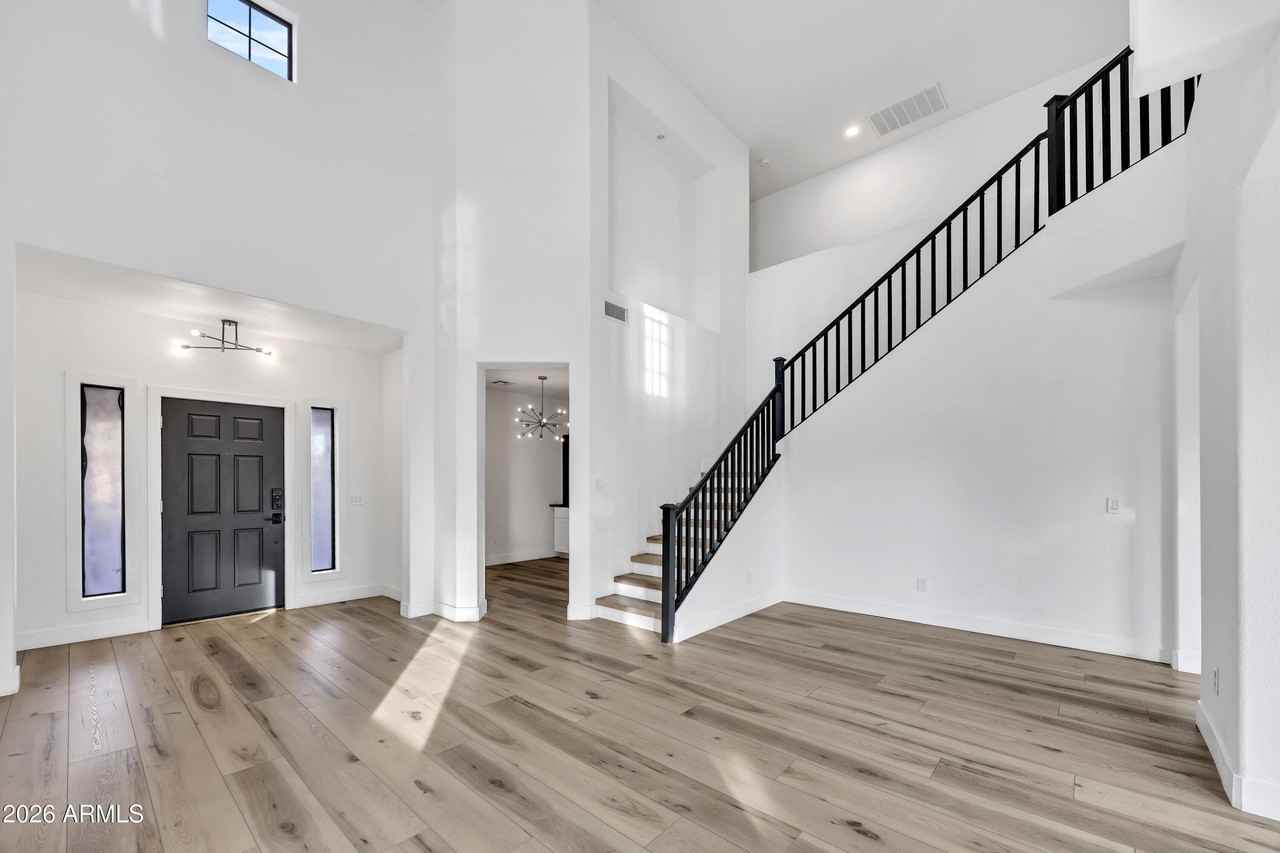 3533 E Flower St - Photo 5 of 40