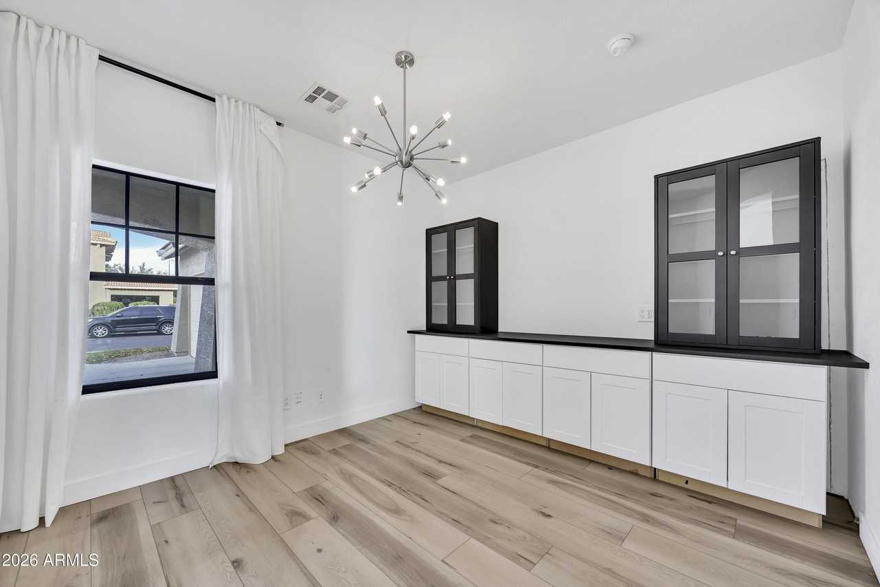 3533 E Flower St - Photo 7 of 40