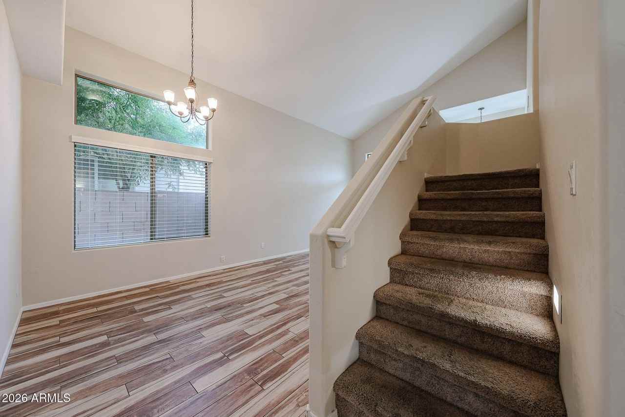 9043 W Fullam St - Photo 7 of 48