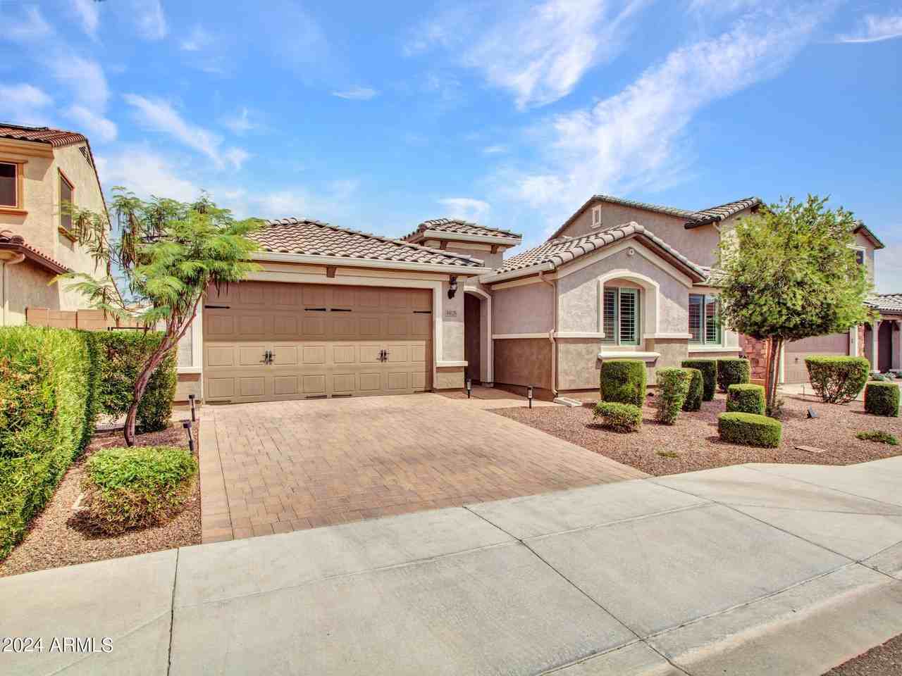 44529 N Sonoran Arroyo Ln - Photo 3 of 50