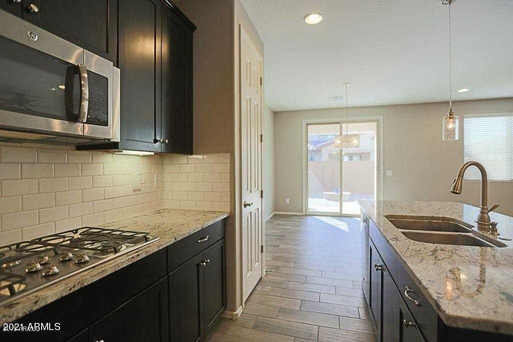 254 N 79th Way - Photo 5 of 34