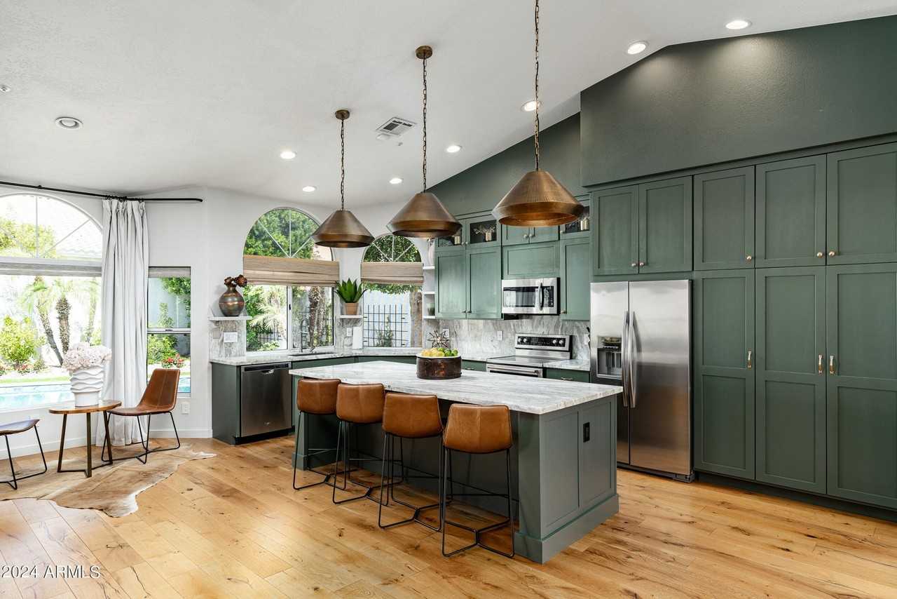 9378 E Topeka Dr - Photo 3 of 28