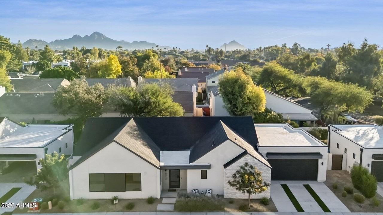 6313 N 10th Dr - Photo 3 of 40