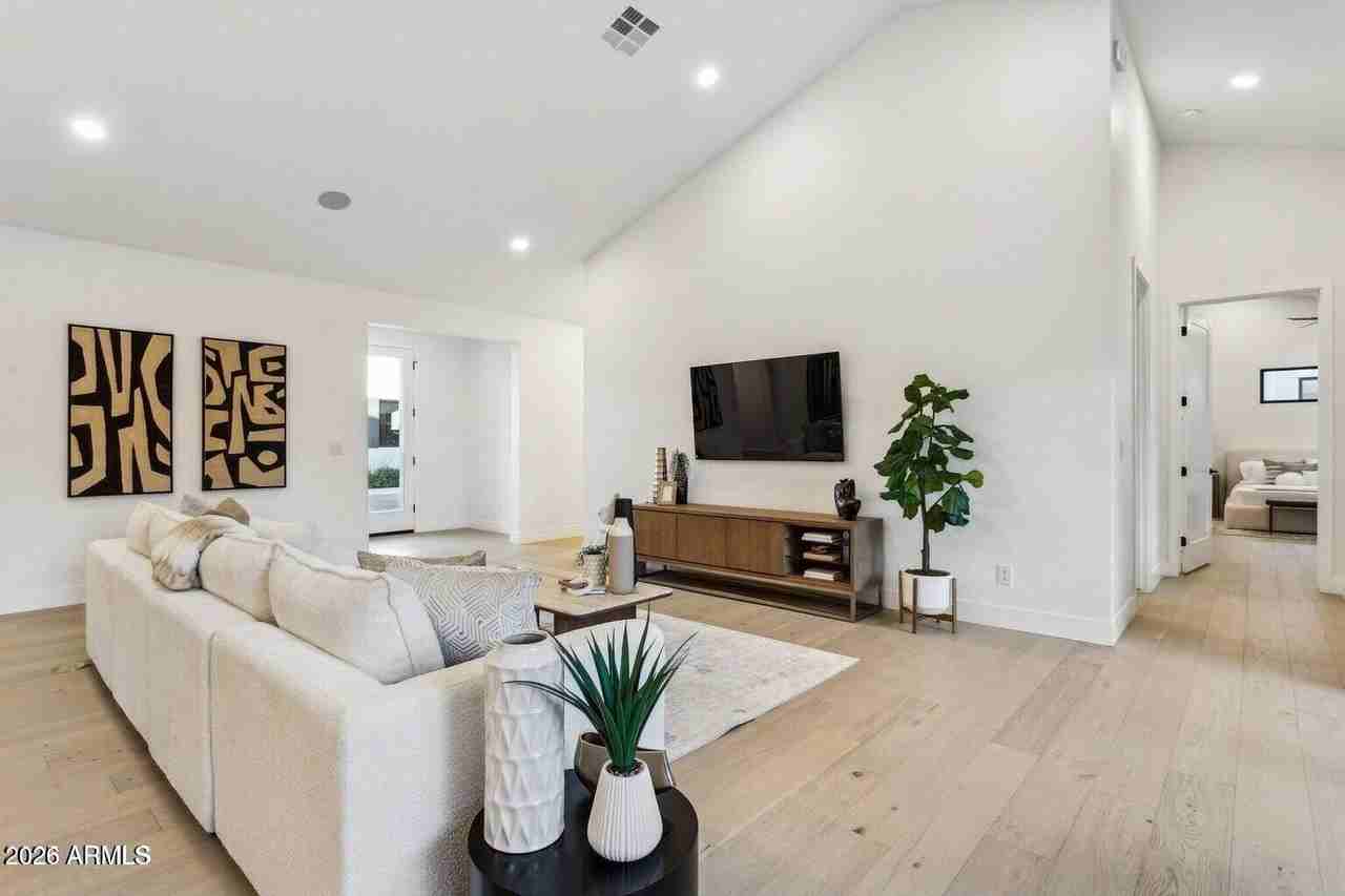 6313 N 10th Dr - Photo 6 of 40