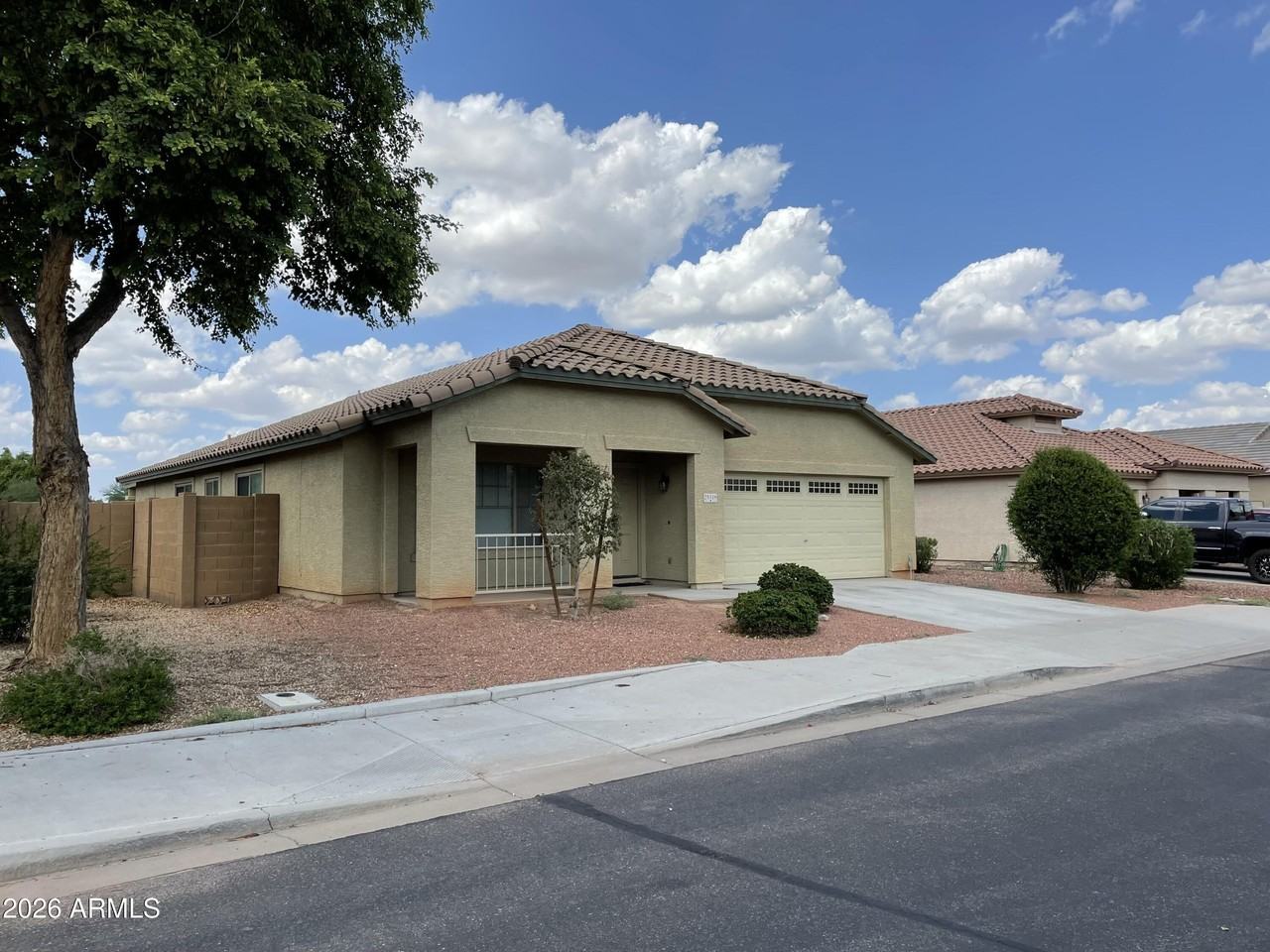 25318 W Park Ave - Photo 3 of 29