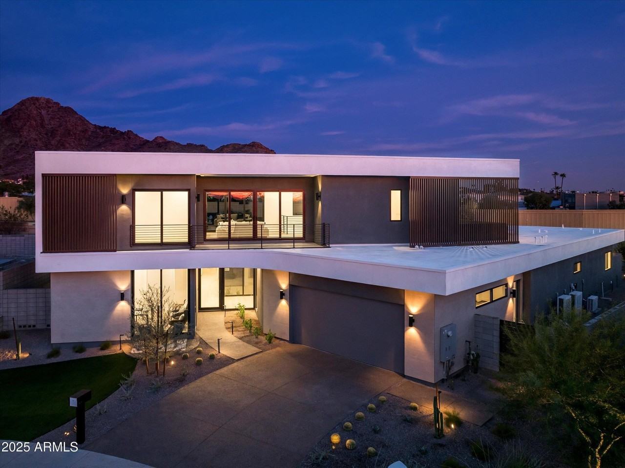 1831 E Palmaire Ave - Photo 2 of 50