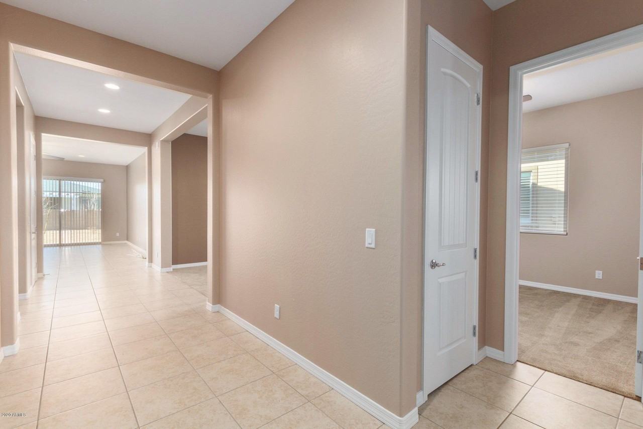 8642 N Wandering Creek Rd - Photo 3 of 29