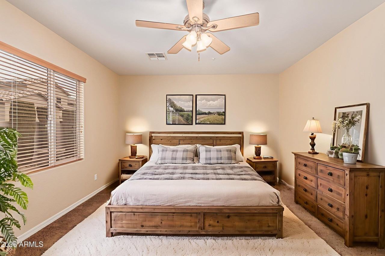 9058 W Redbird Rd - Photo 4 of 39