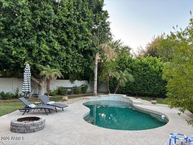 814 E Krista Way - Photo 3 of 33