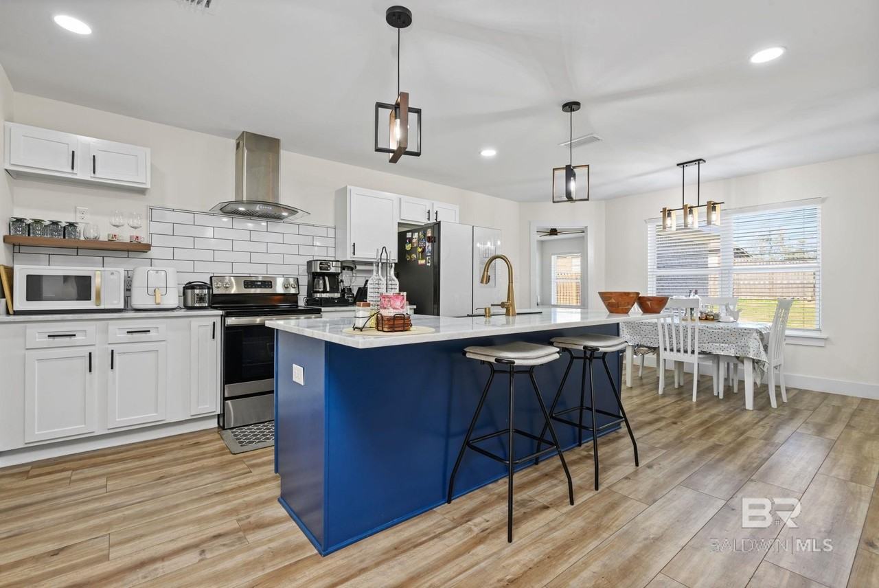 350 Allison Ct - Photo 7 of 28