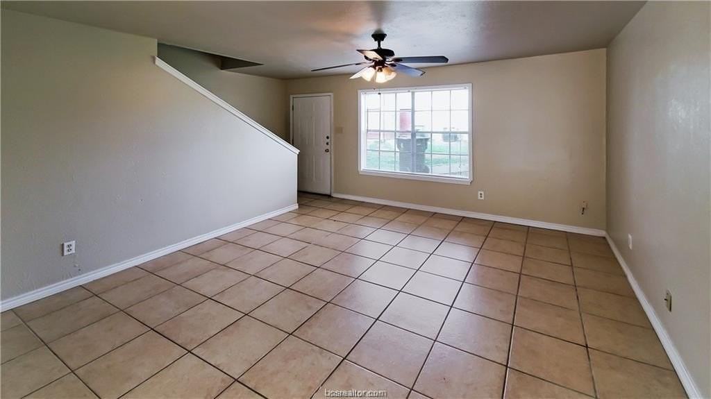 1908 Barak Ln #15 - Photo 3 of 9