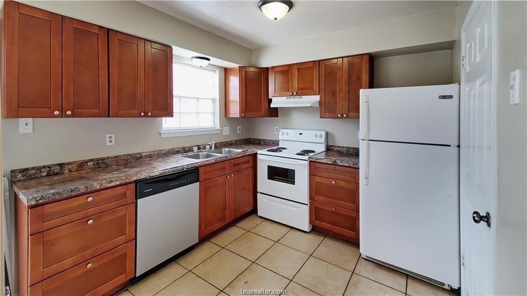 1908 Barak Ln #15 - Photo 5 of 9