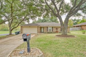 featured image of 2716 Red Hill Dr