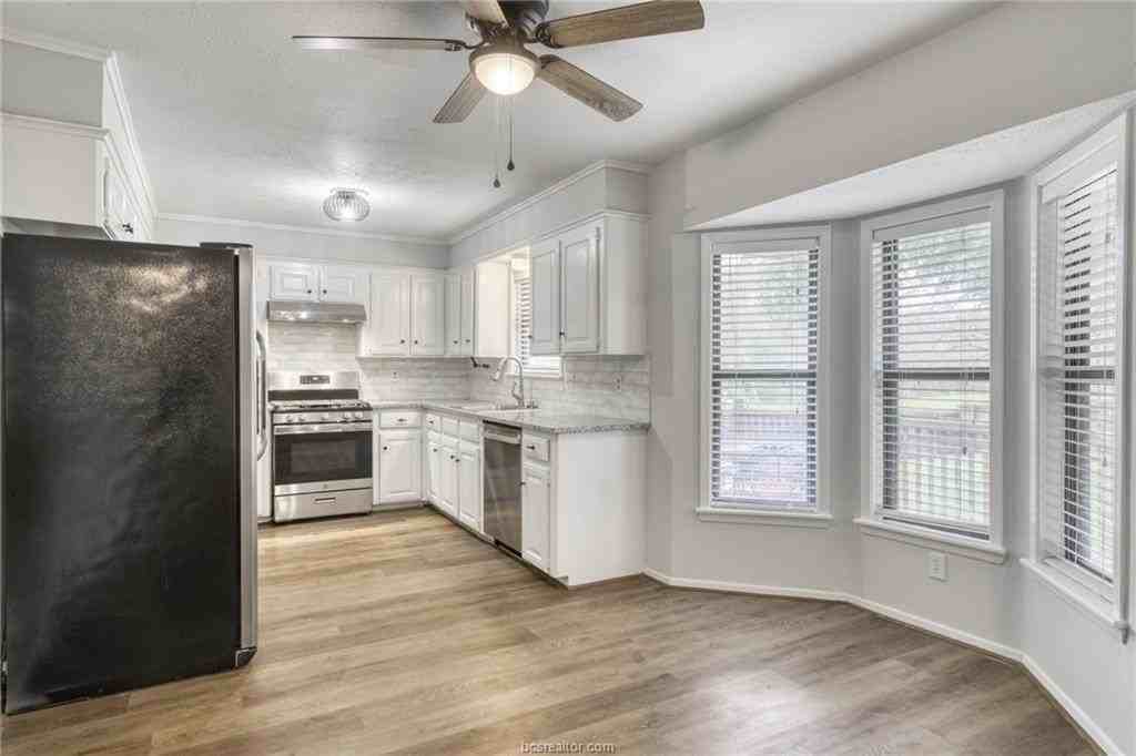 2716 Red Hill Dr - Photo 6 of 19