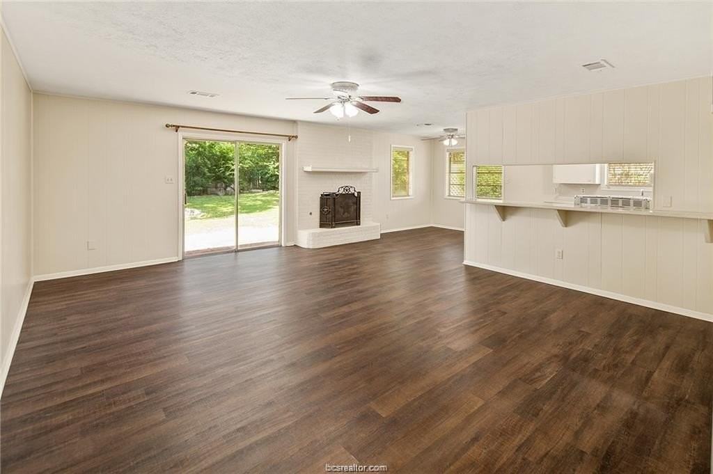 315 Borderbrook Dr - Photo 2 of 22