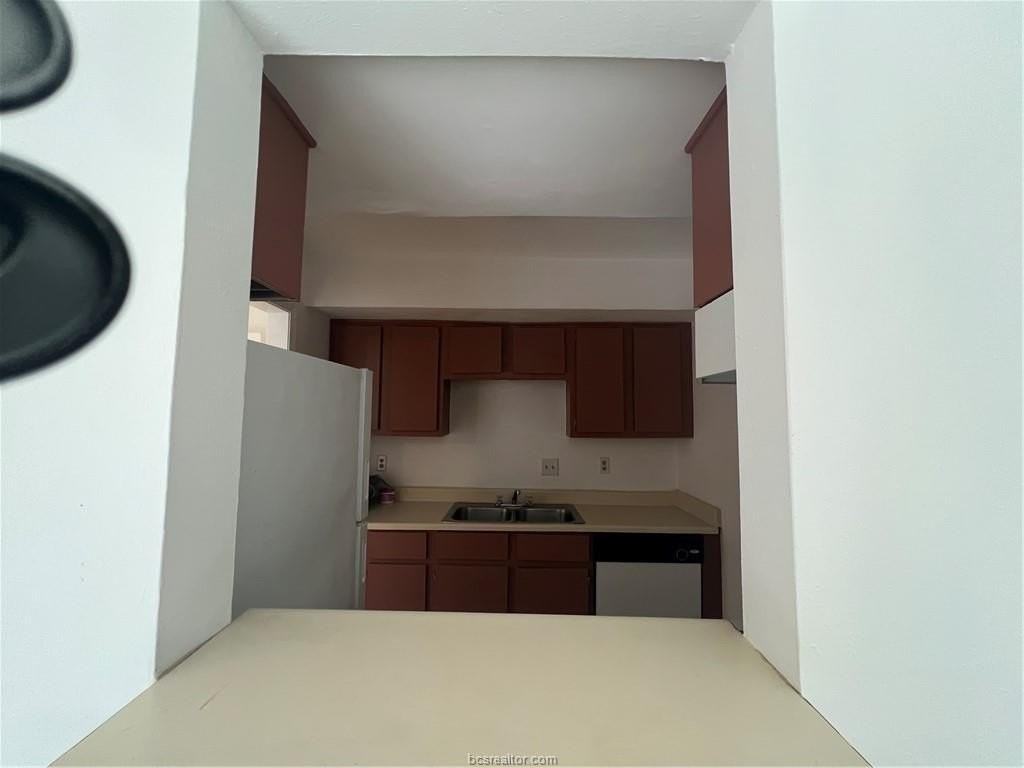 2402 Blanco Dr #A - Photo 6 of 17