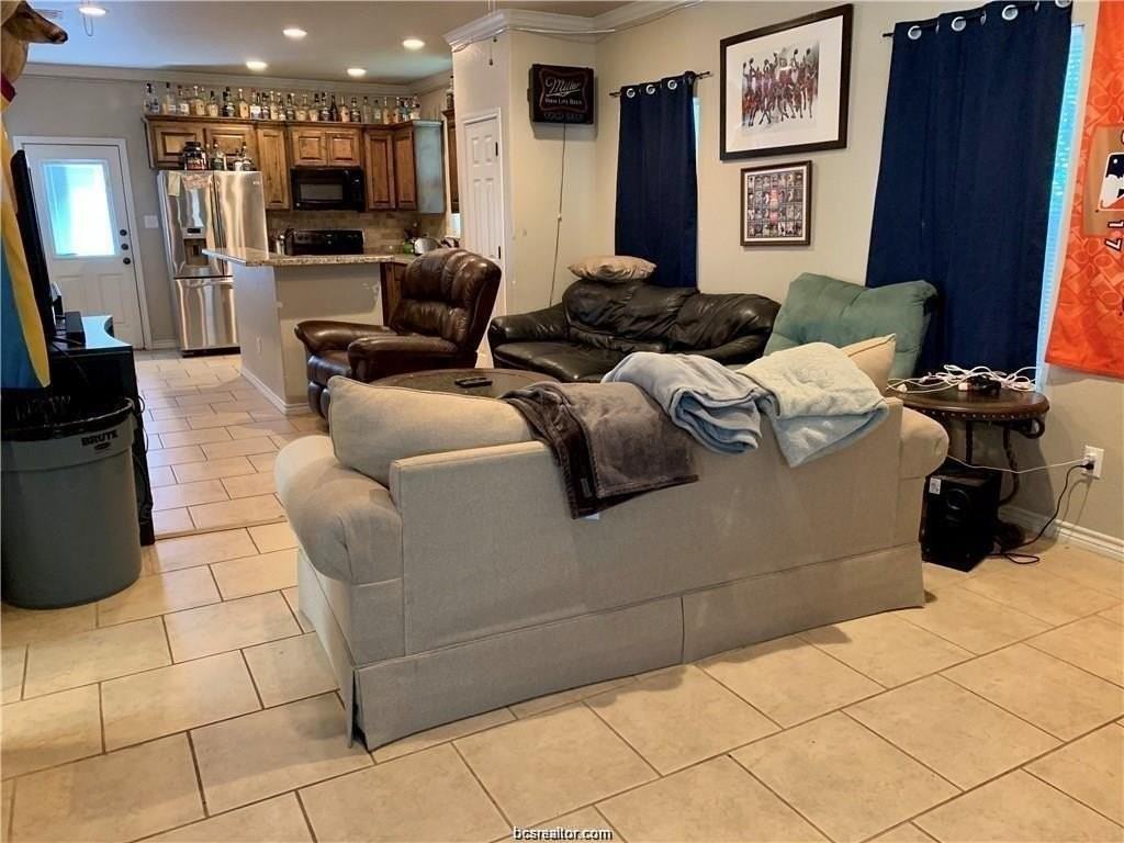 710 Pasler St - Photo 2 of 20