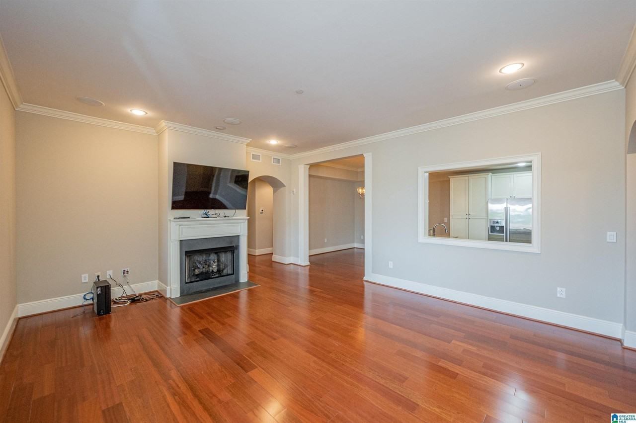 350 Hallman Hl E #401 - Photo 7 of 44