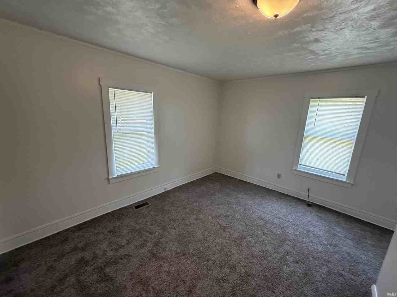 406 17th St #A - Photo 3 of 7