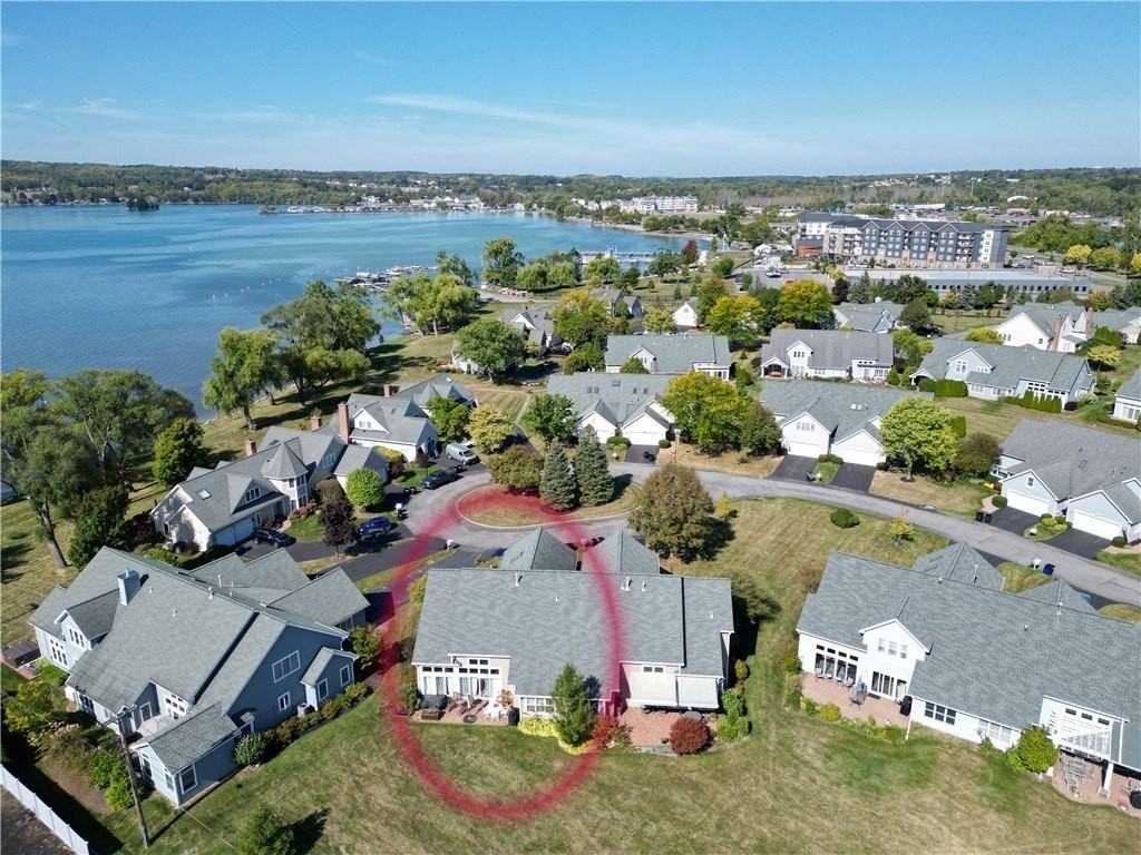 245 Roseland Ln - Photo 3 of 39