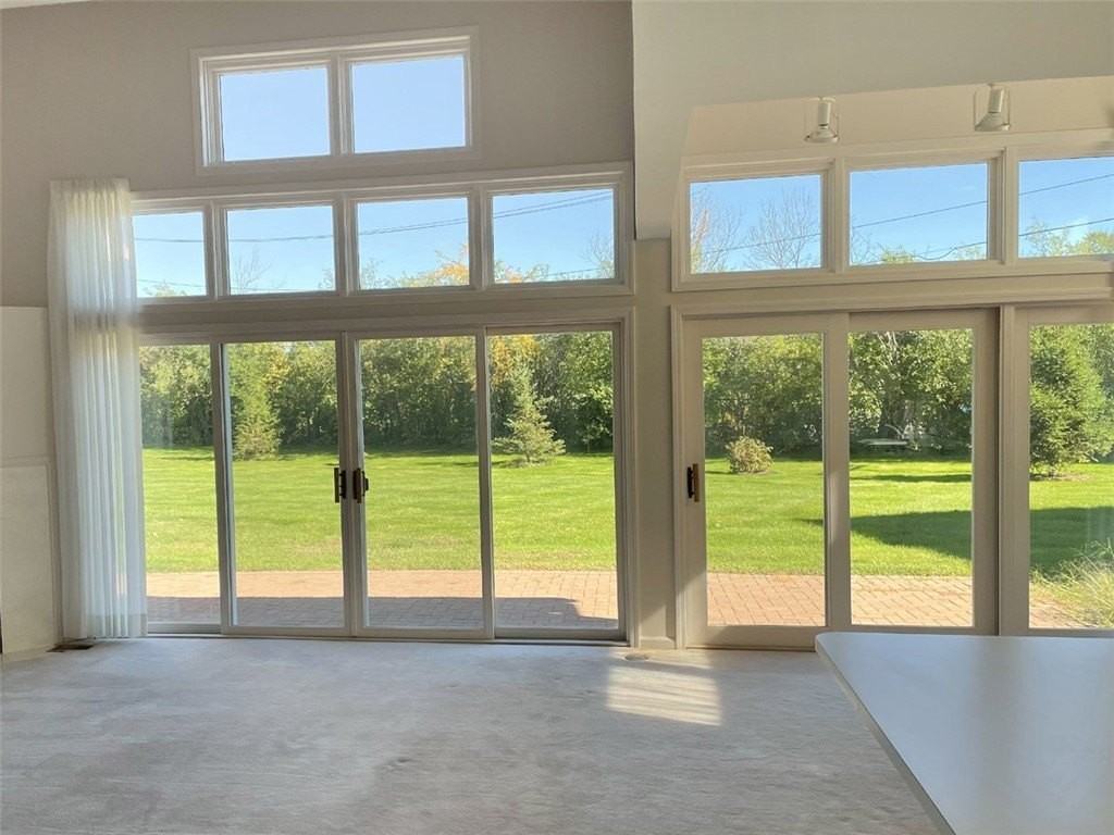 245 Roseland Ln - Photo 4 of 39