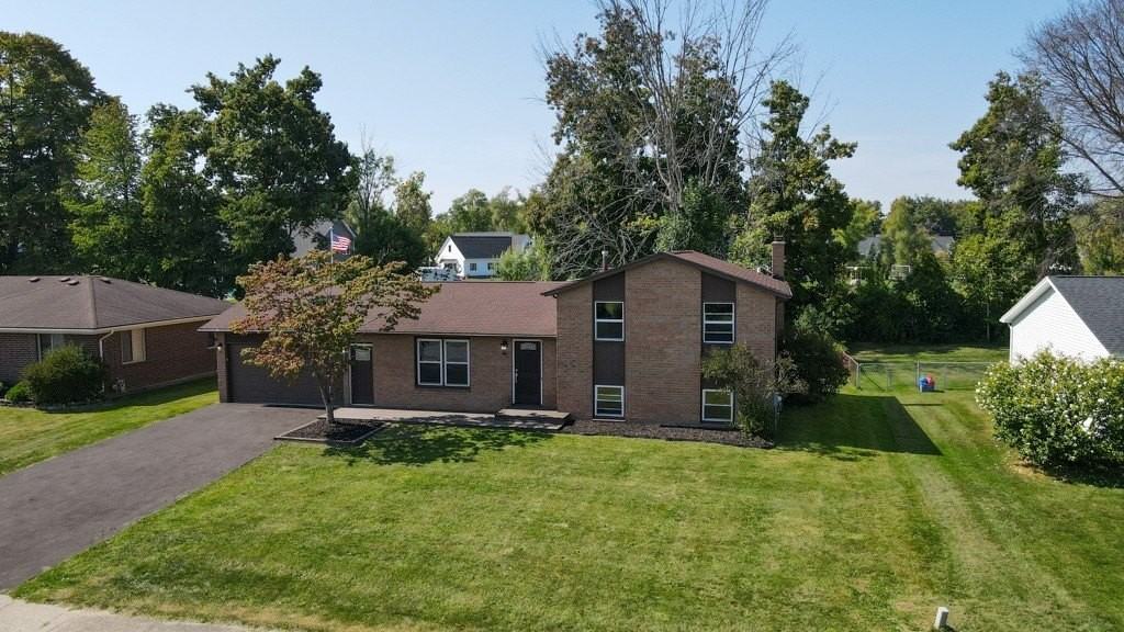 202 Spring Tree Ln - Photo 4 of 42