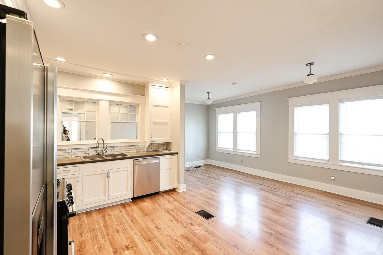 602 N Jackson Ave - Photo 4 of 17