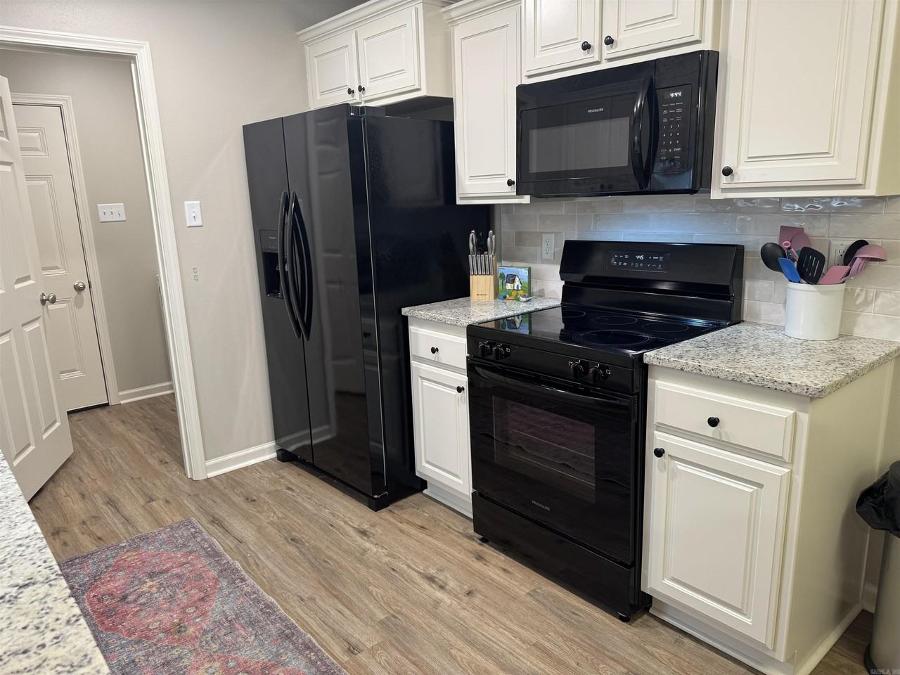 4 Shiloh Pl - Photo 5 of 17