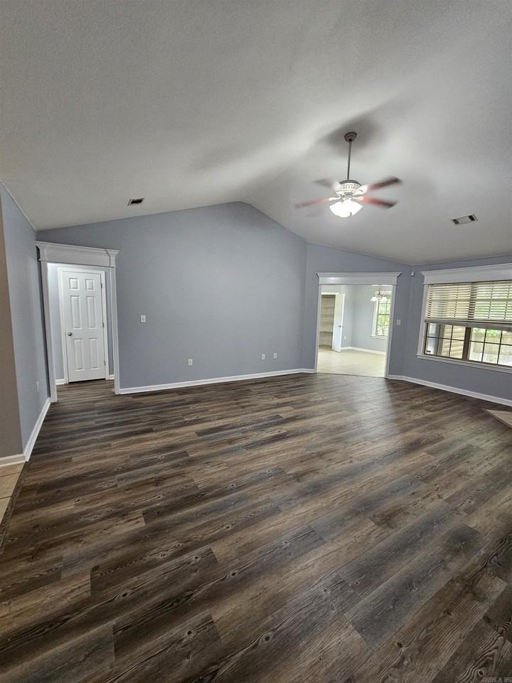 234 Autumnwood Dr - Photo 3 of 34