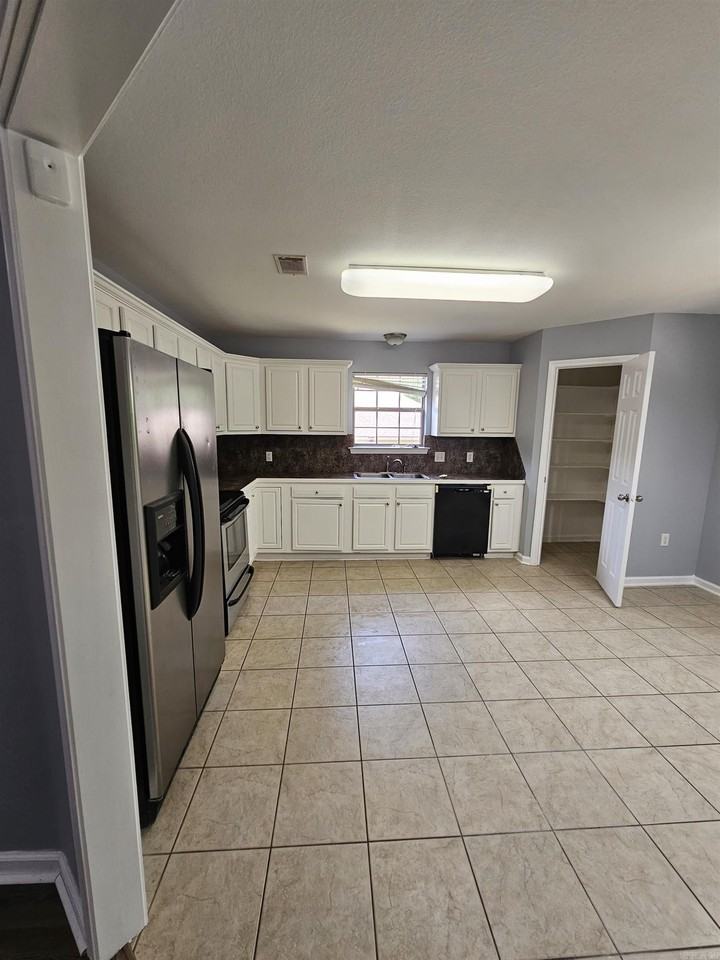 234 Autumnwood Dr - Photo 5 of 34