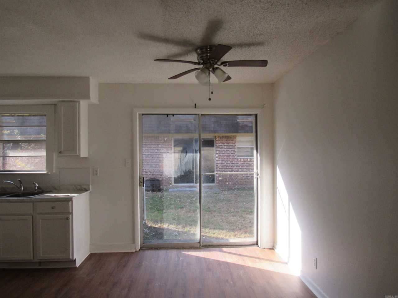 414 W 3rd St - Photo 4 of 13