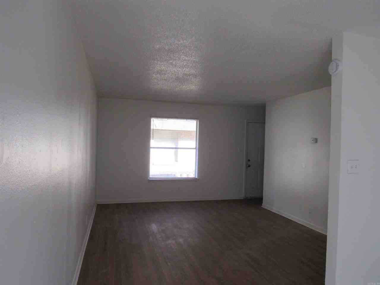 414 W 3rd St - Photo 7 of 13