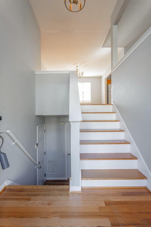 946 Fuller Glen Cir - Photo 2 of 31