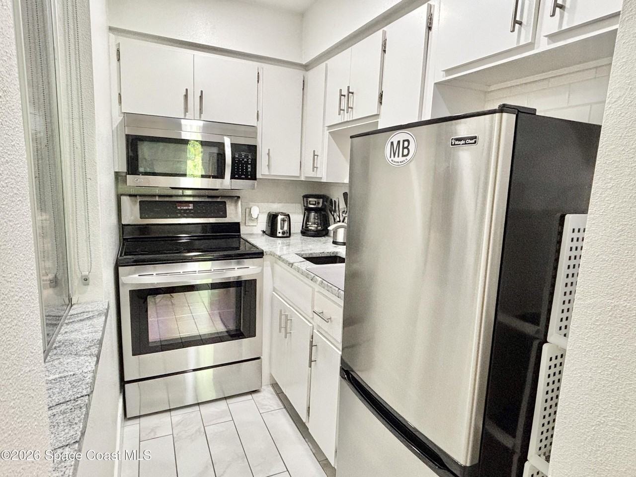 419 Ocean Ave - Photo 6 of 22