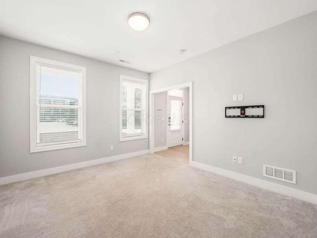 1187 Cromartie Ln - Photo 6 of 26