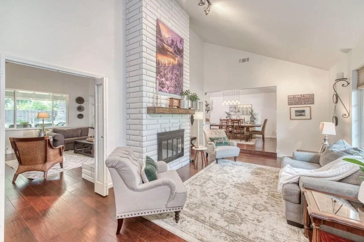 8476 N Del Mar Ave #1 - Photo 3 of 20