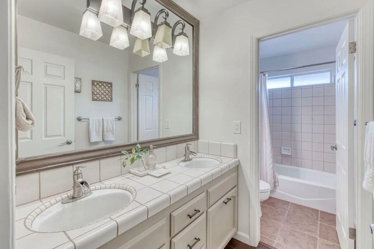 8476 N Del Mar Ave #1 - Photo 6 of 20