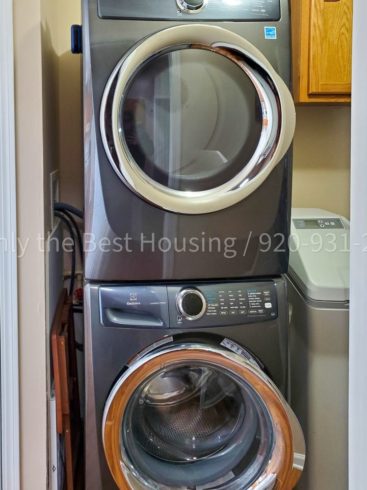 38 Apple Hill Dr #38 - Photo 2 of 10