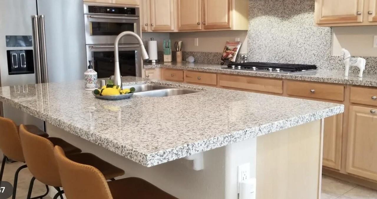 46 Vintage - Photo 3 of 21