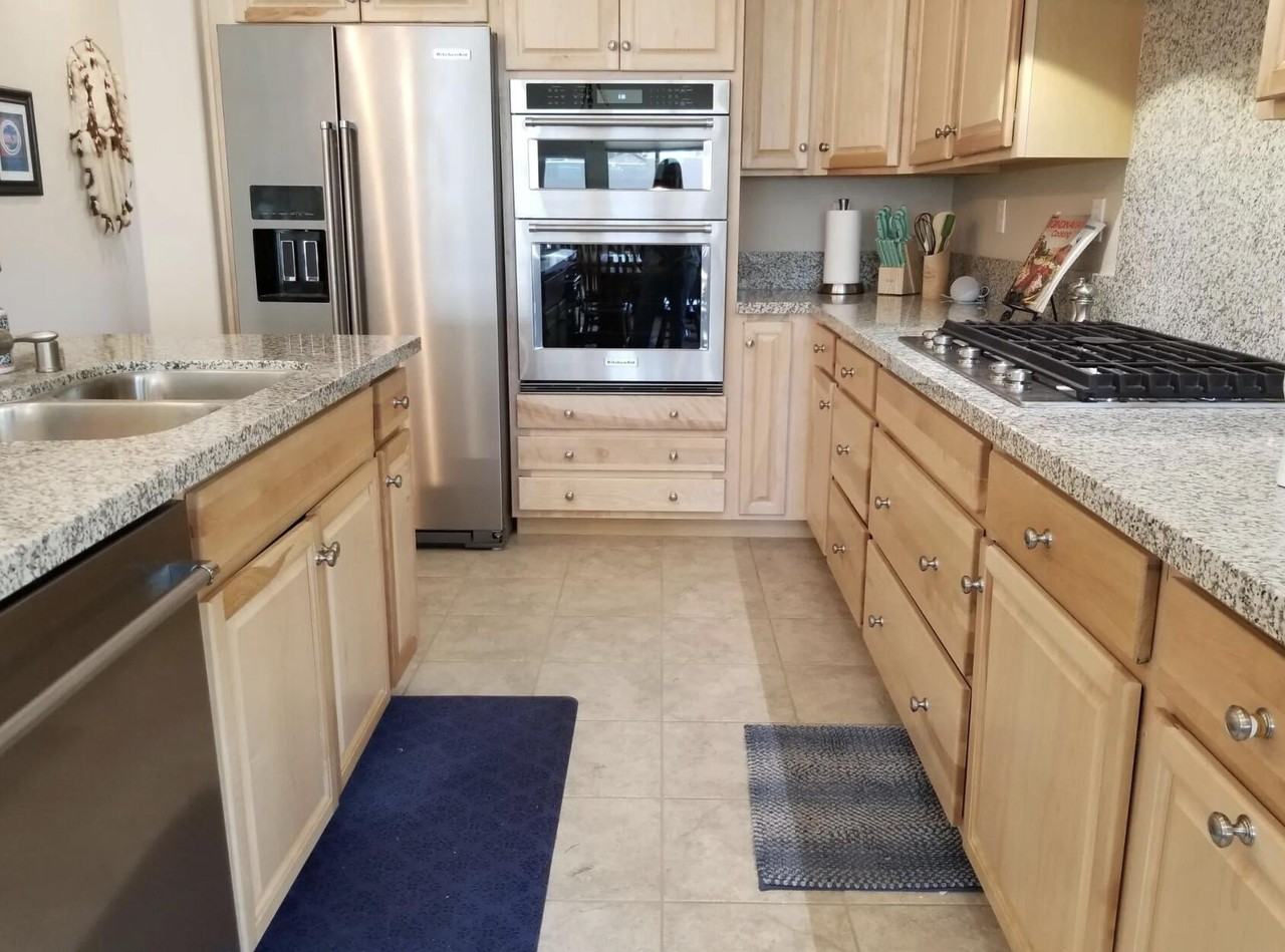 46 Vintage - Photo 5 of 21