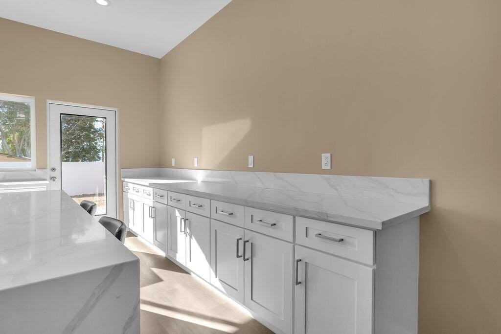 66125 2nd St - Photo 4 of 12